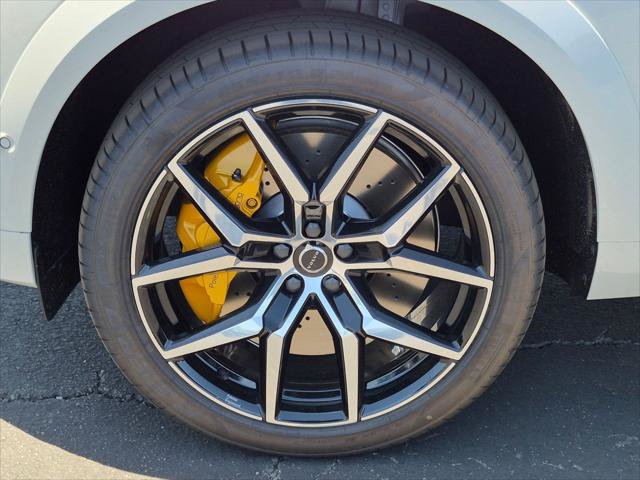 New 2026 Volvo XC60 T8 Polestar w/ Protection Package Premier AWD/4WD image 6