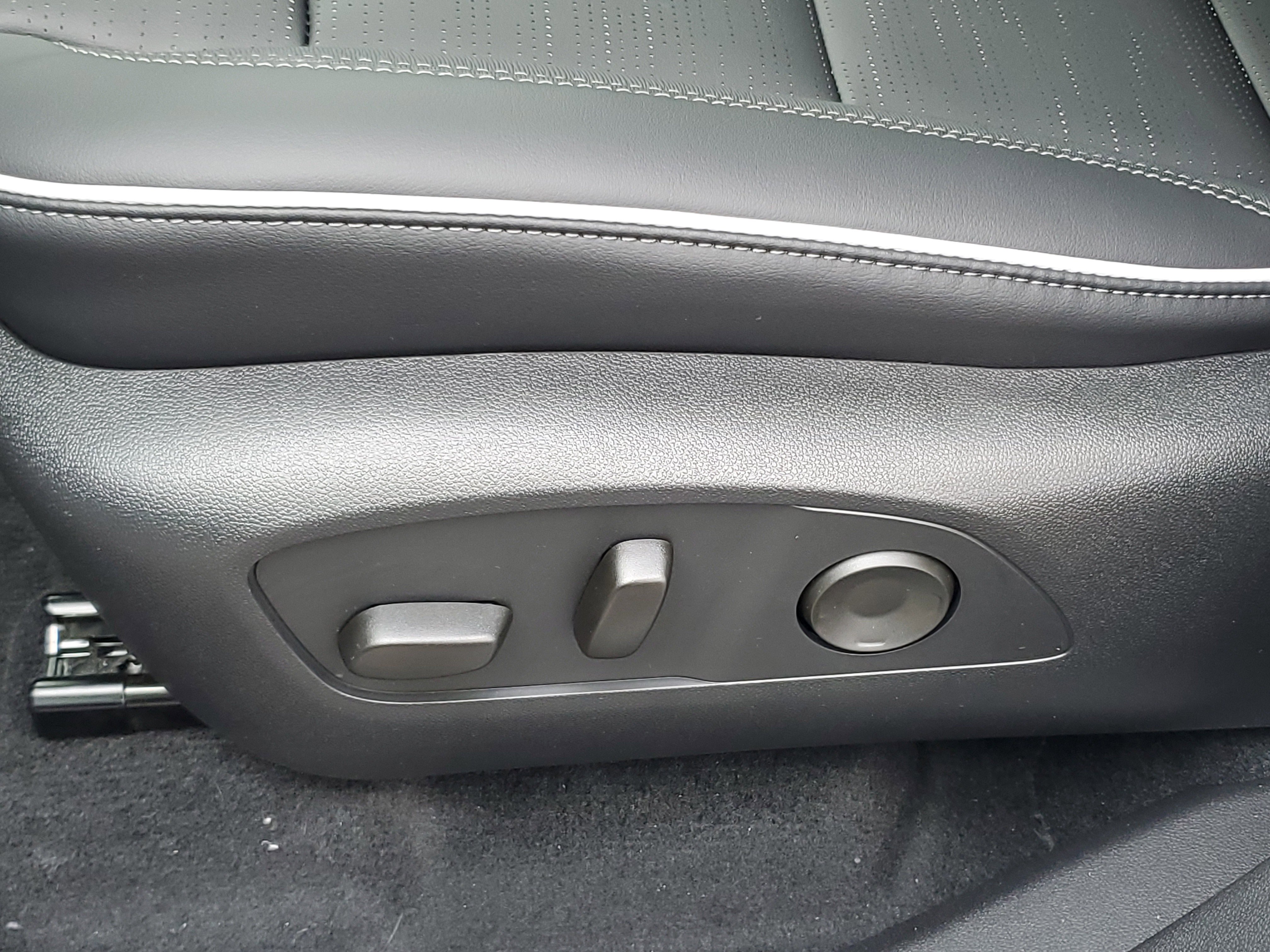 New 2026 Buick Enclave Sport Touring w/ Power Package image 28