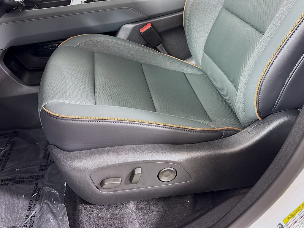 New 2026 GMC Acadia AT4 w/ Luxury Package AWD/4WD image 19