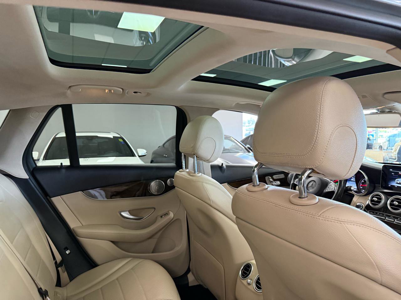 Used 2017 Mercedes-Benz GLC 300 4MATIC image 20