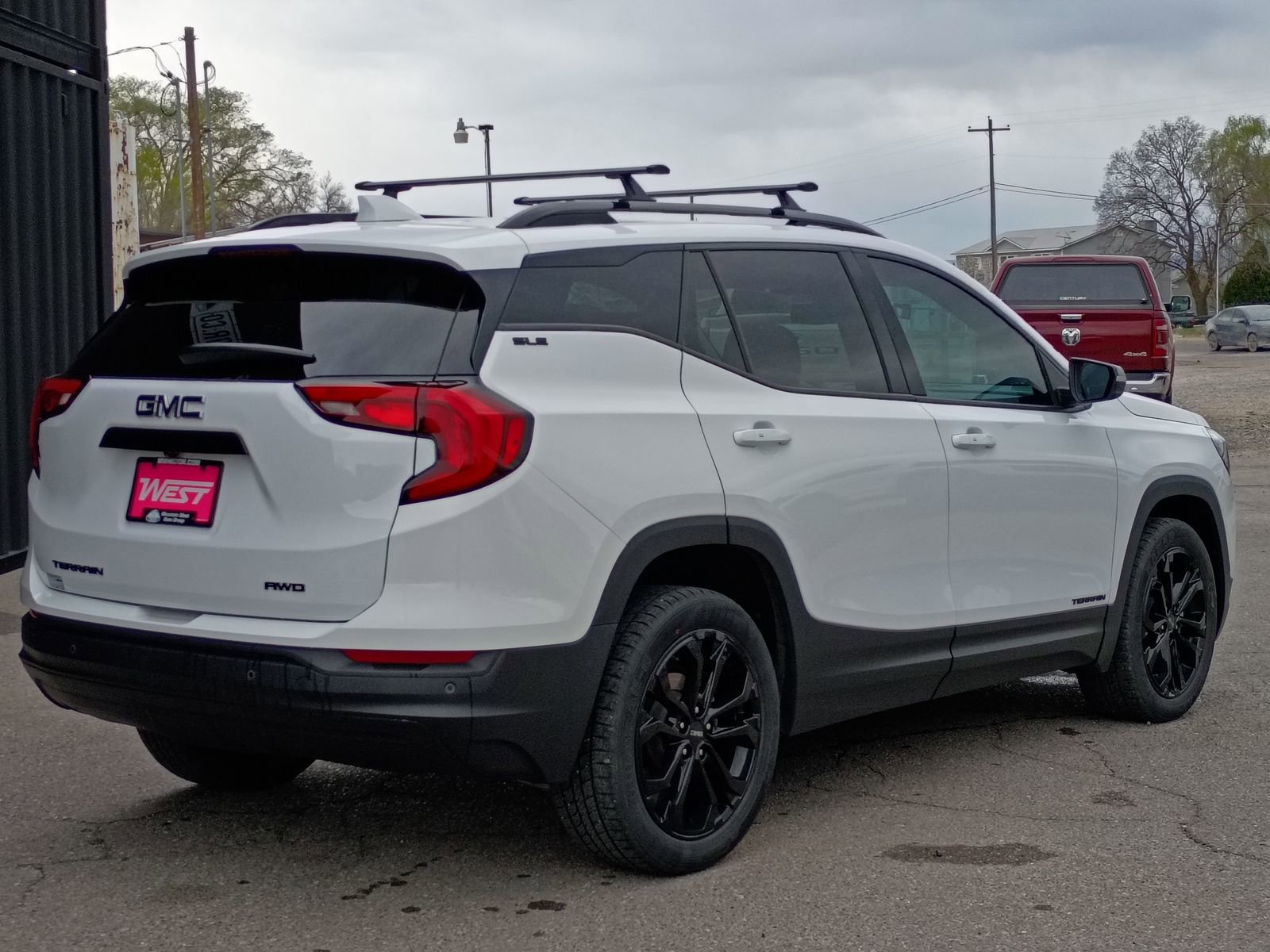 Used 2020 GMC Terrain SLE w/ Driver Convenience Package image 10