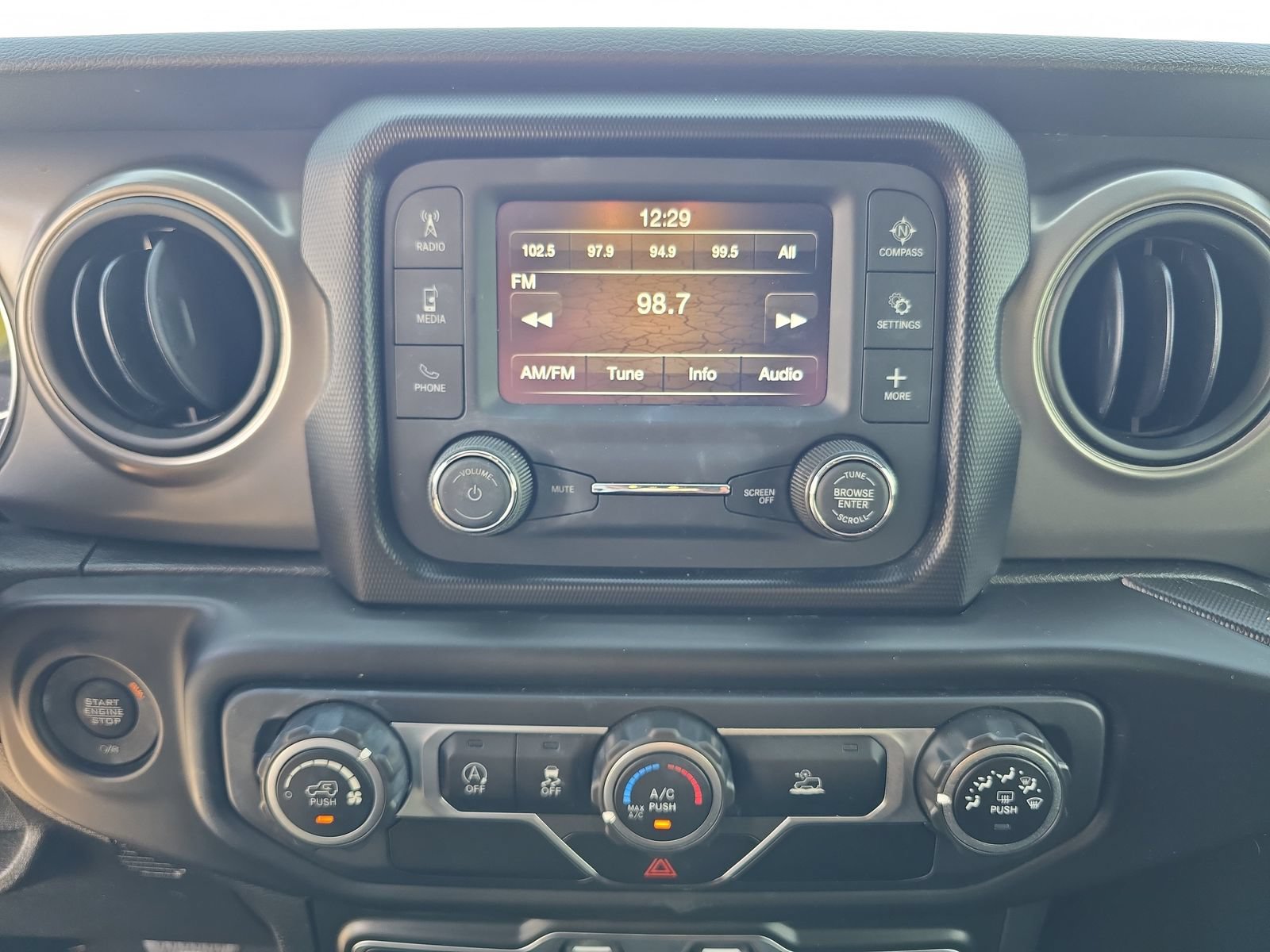 Used 2021 Jeep Wrangler Unlimited Sport AWD/4WD image 17