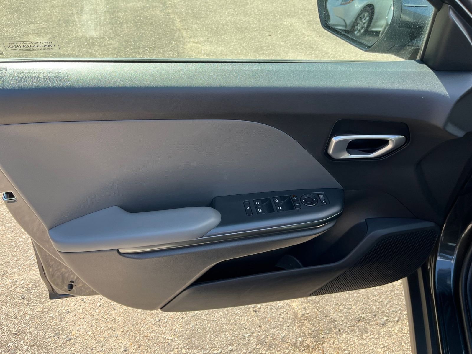 Used 2025 Kia K4 LXS image 18