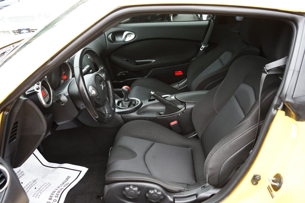 Used 2009 Nissan 370Z Coupe image 15