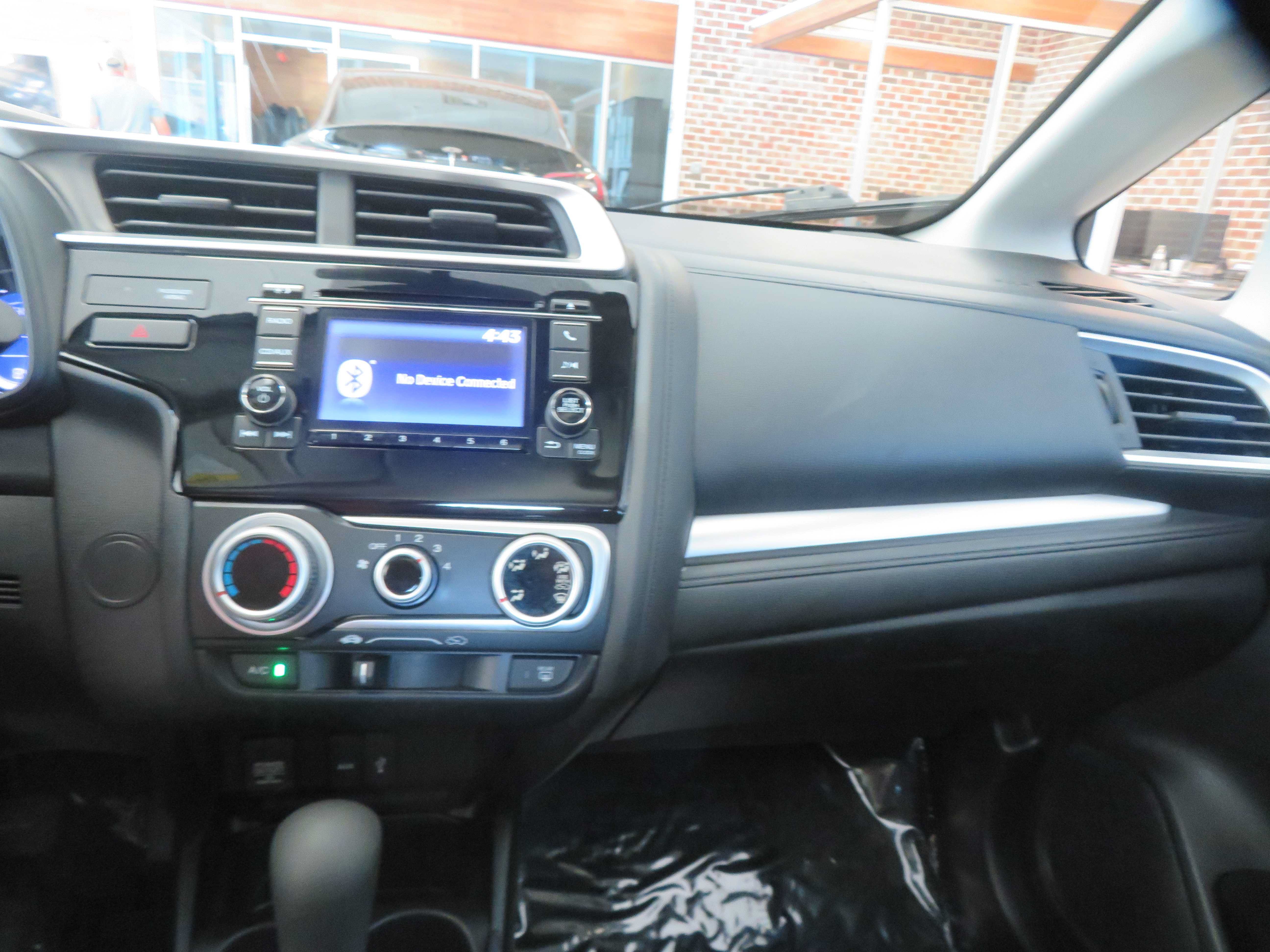 Used 2016 Honda Fit LX image 36