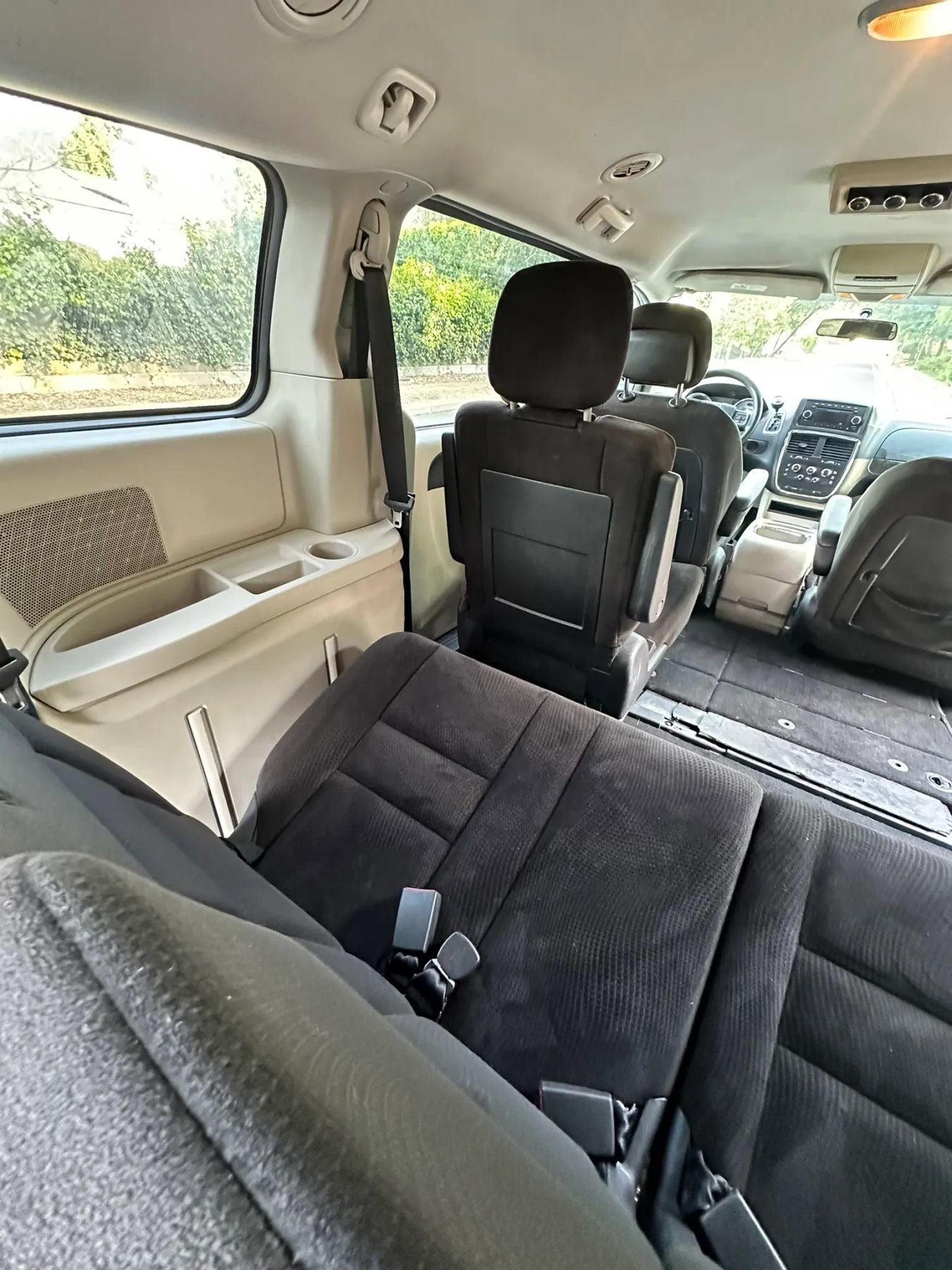 Used 2014 Dodge Grand Caravan SXT FWD image 19