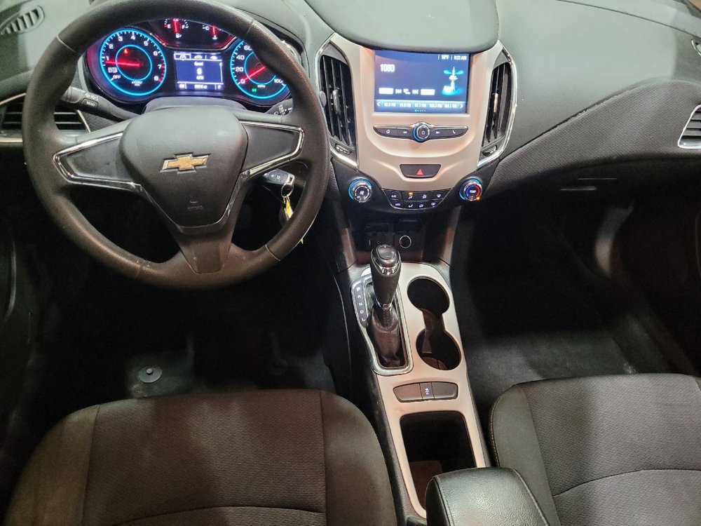 Used 2018 Chevrolet Cruze LS image 22