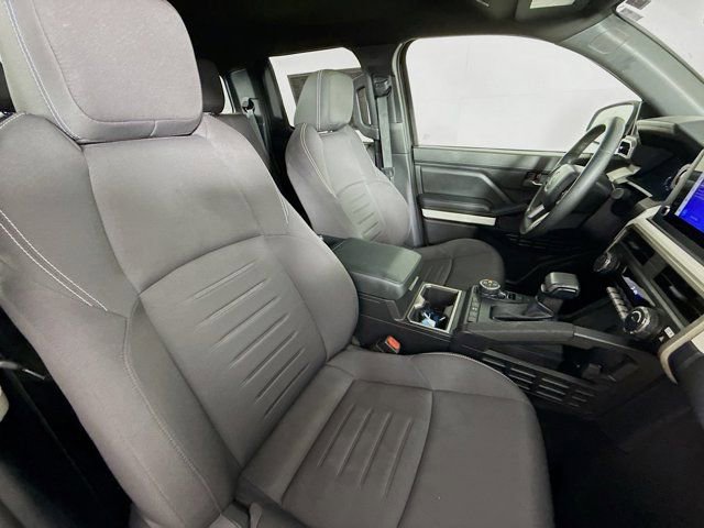 Used 2024 Toyota Tacoma TRD Off-Road image 31