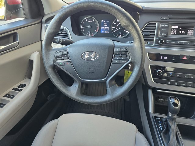 Used 2017 Hyundai Sonata SE image 24