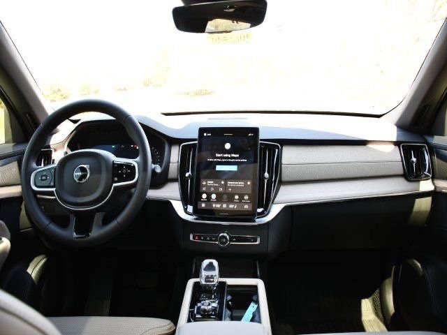 New 2026 Volvo XC90 B6 Ultra w/ Protection Package AWD/4WD image 17