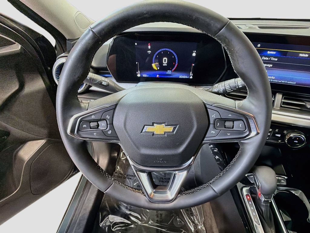 Used 2025 Chevrolet Trax LT w/ Driver Confidence Package FWD image 13