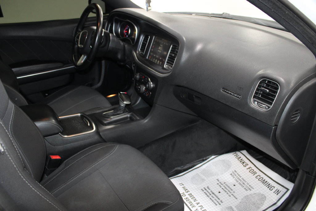 Used 2016 Dodge Charger R/T RWD image 23