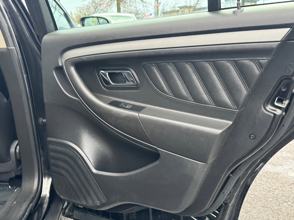 Used 2011 Ford Taurus SEL w/ 201A Rapid Spec Order Code image 19