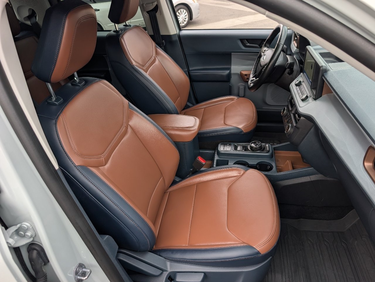 Used 2022 Ford Maverick Lariat w/ Lariat Luxury Package FWD image 8