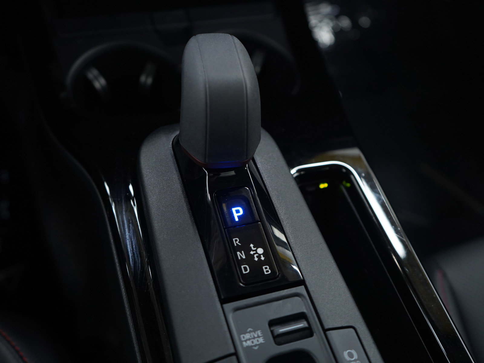 Used 2026 Toyota Prius Plug-In Hybrid image 26