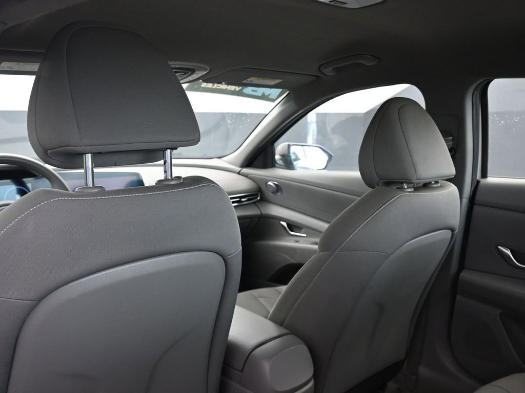 Used 2024 Hyundai Elantra SEL image 19