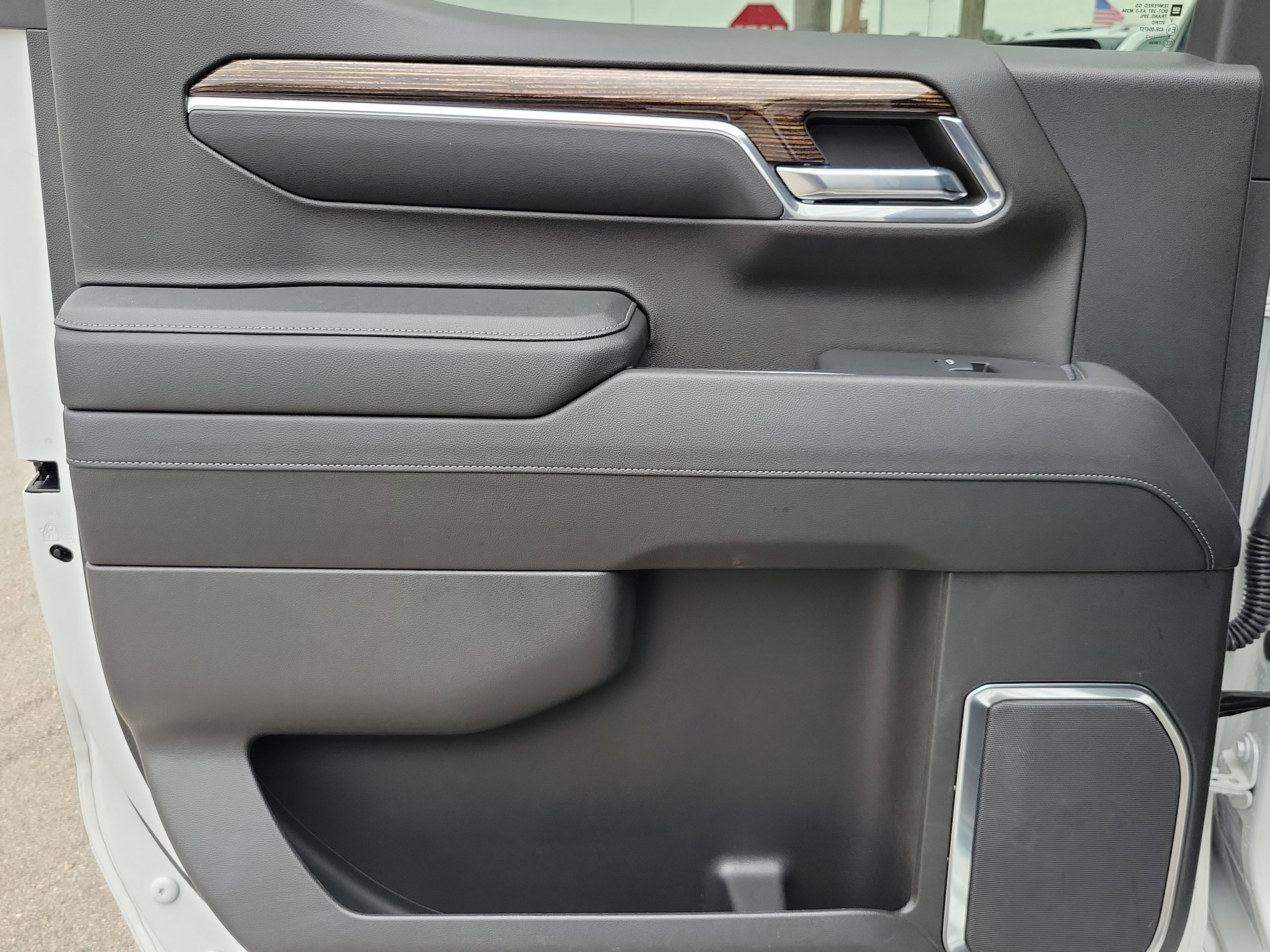 Used 2023 GMC Sierra 1500 Elevation image 25