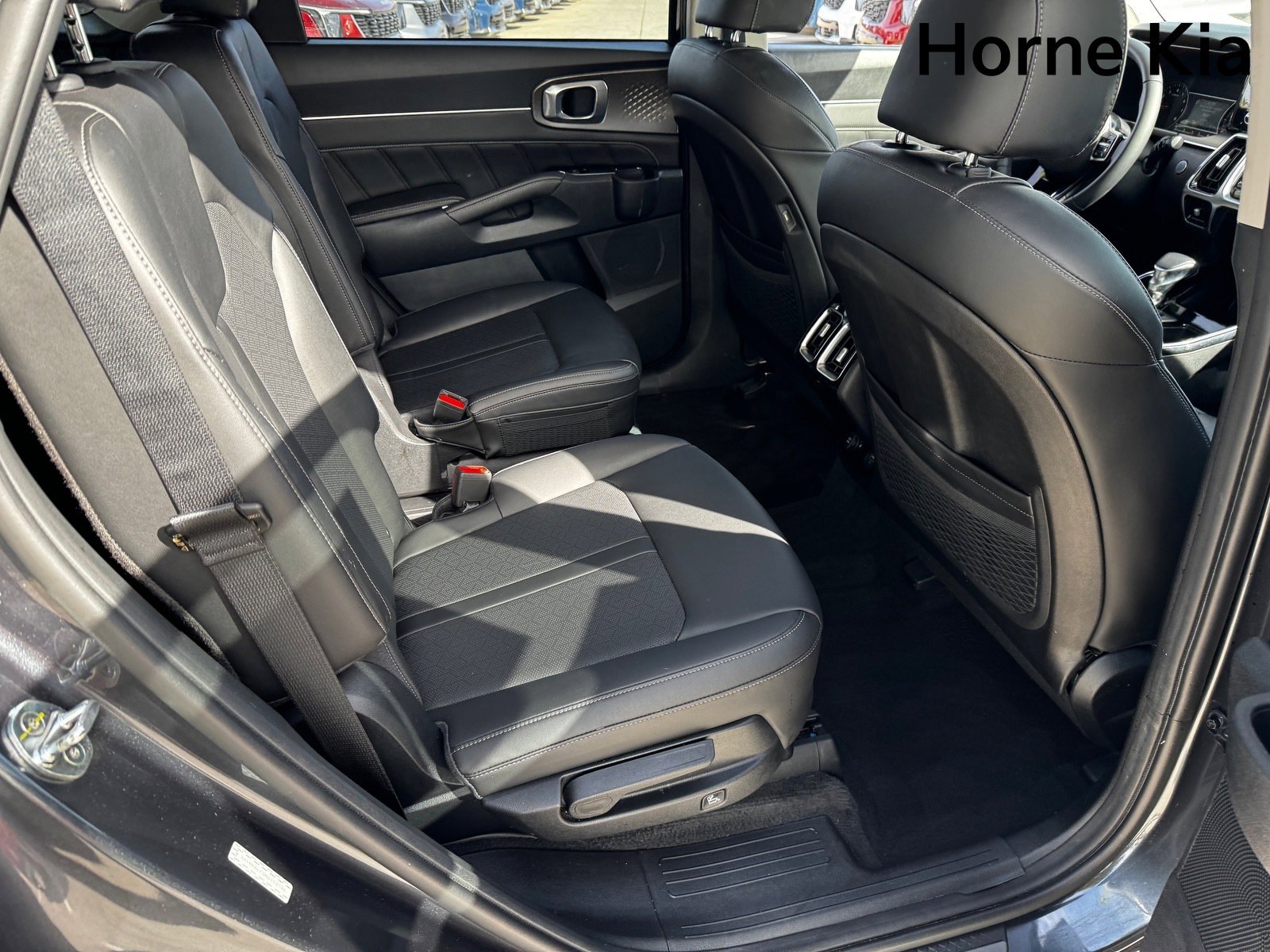 Certified 2022 Kia Sorento SX image 27