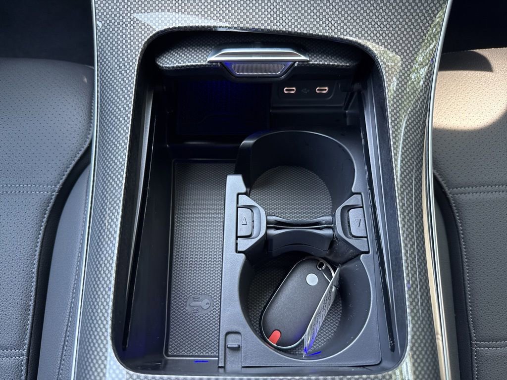New 2025 Mercedes-Benz C 300 4MATIC Sedan image 25