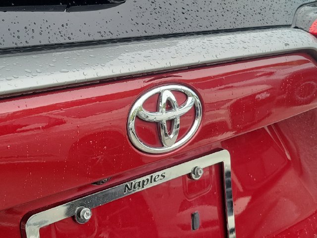 Used 2020 Toyota RAV4 Limited AWD/4WD image 29