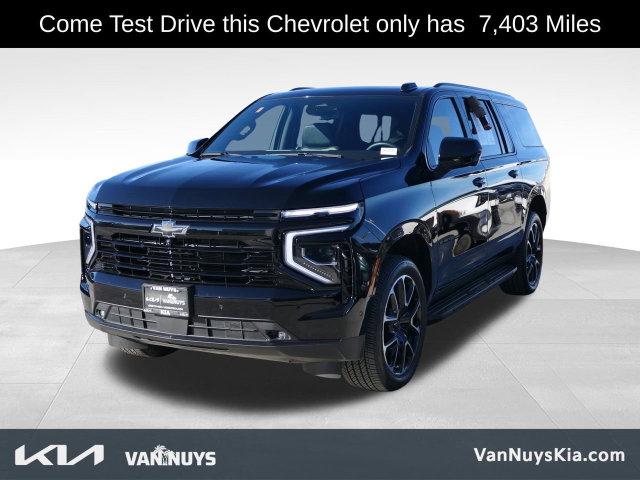 Used 2025 Chevrolet Suburban RST w/ Sun And Tow Package image 7