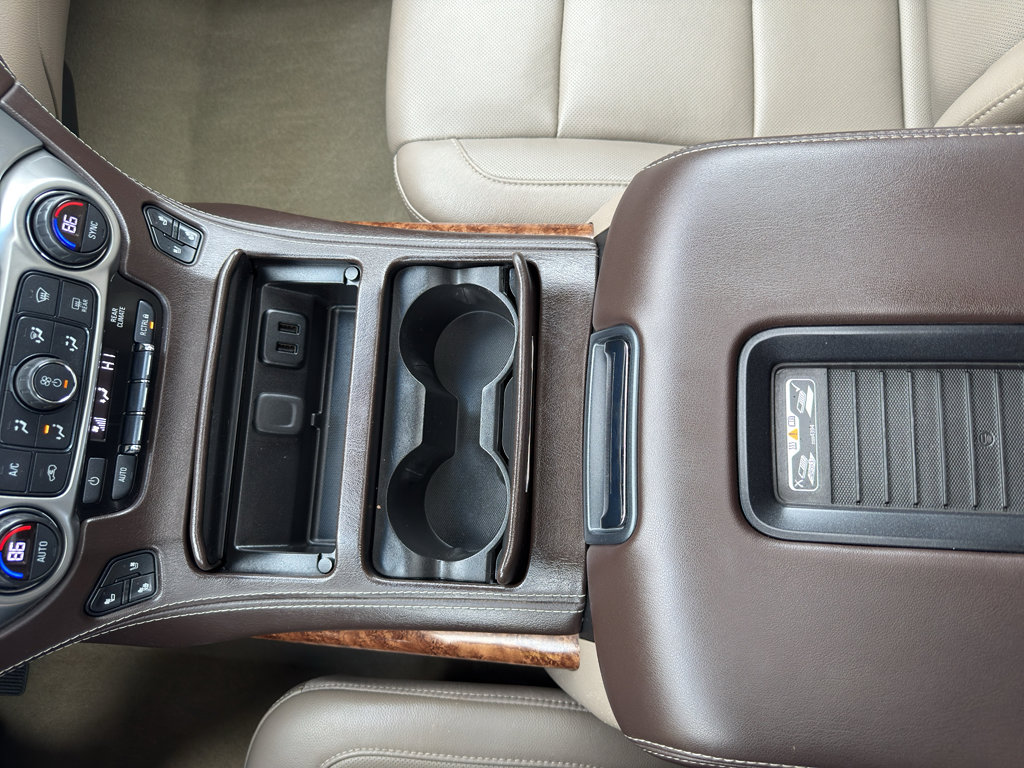 Used 2017 Chevrolet Suburban Premier image 22