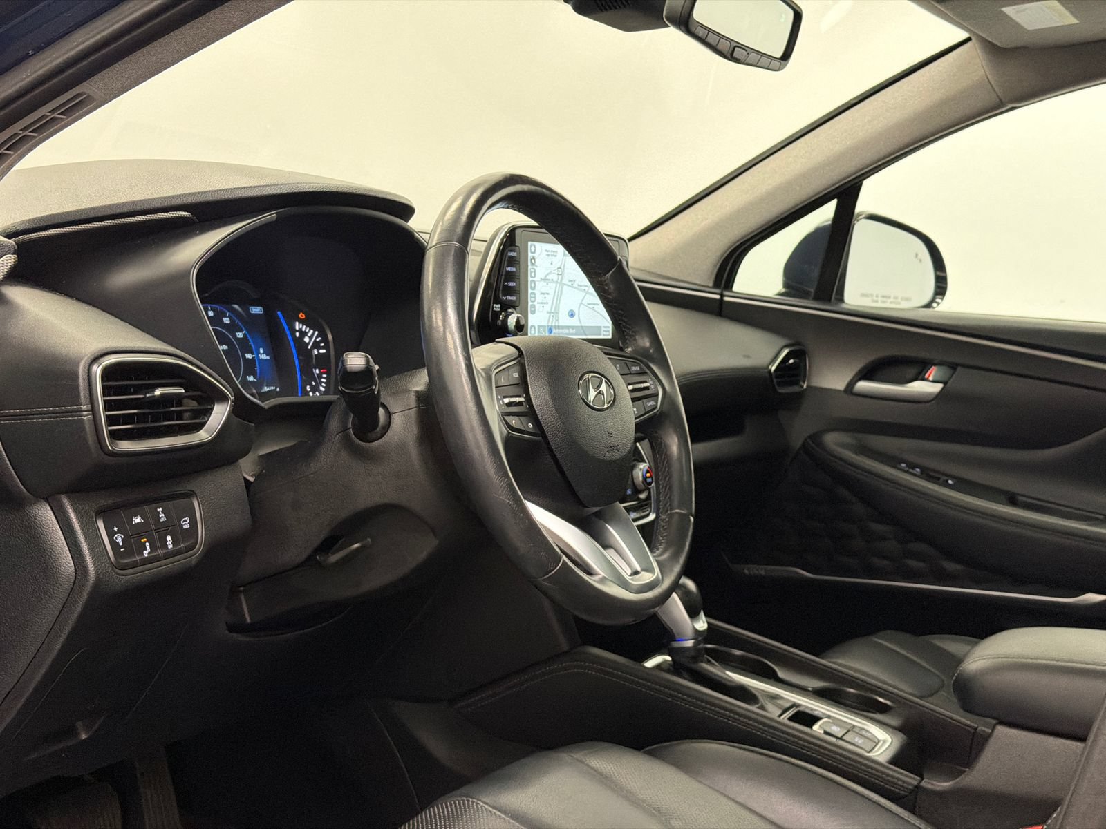 Used 2020 Hyundai Santa Fe Limited AWD/4WD image 15