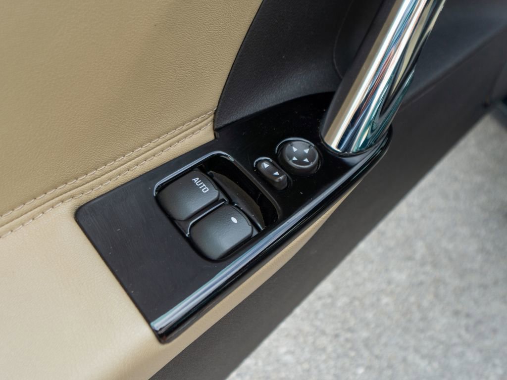 Used 2007 Saturn Sky w/ Premium Trim Pkg image 13