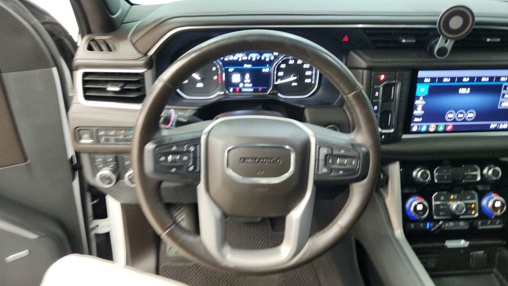 Used 2021 GMC Yukon Denali w/ Denali Ultimate Package image 17