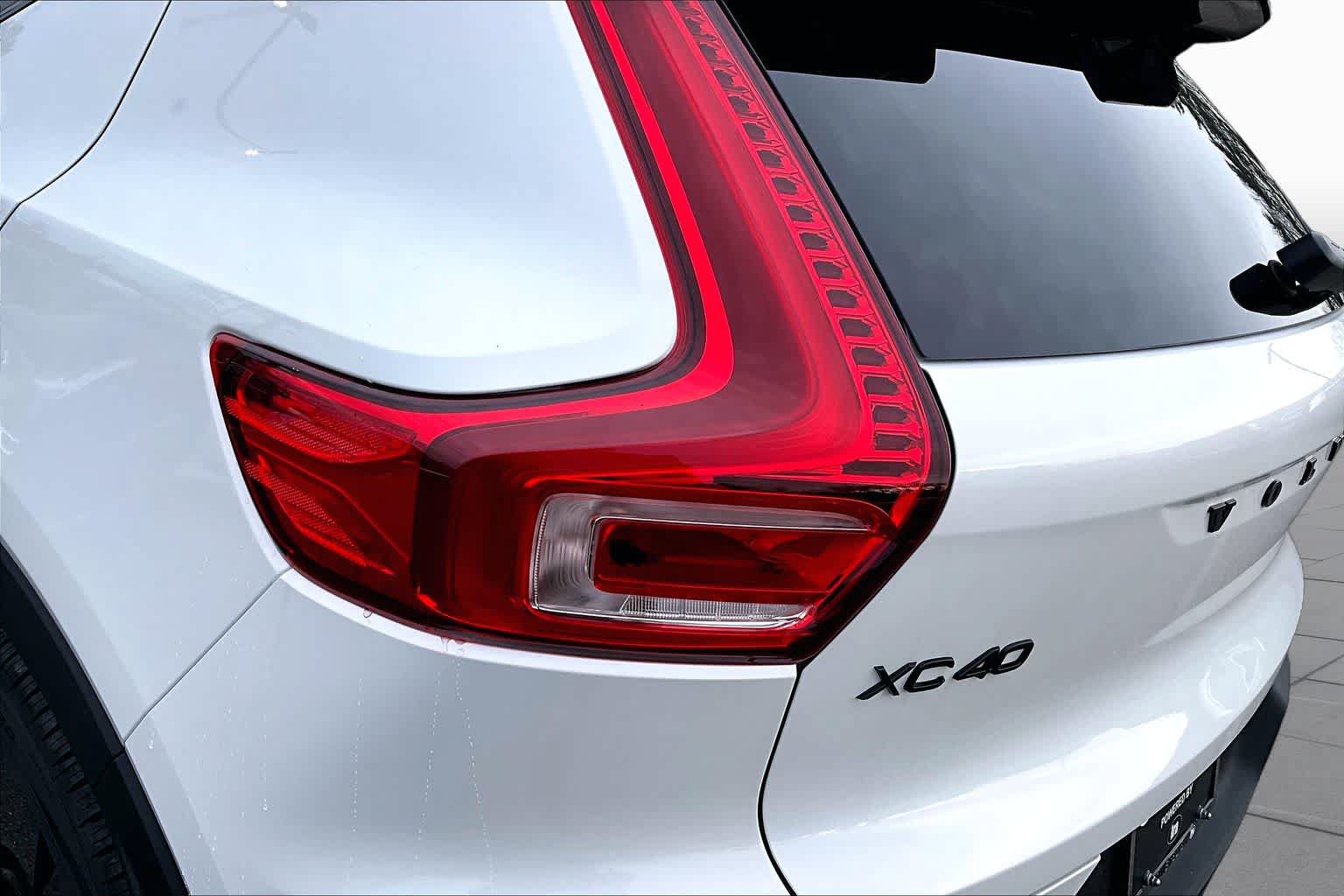 New 2026 Volvo XC40 B5 Ultra w/ Protection Package Premier AWD/4WD image 5