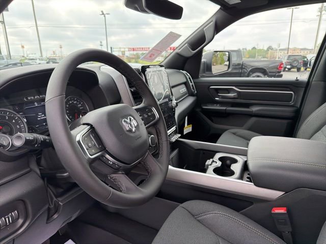 New 2026 RAM 1500 4x4 Crew Cab image 7