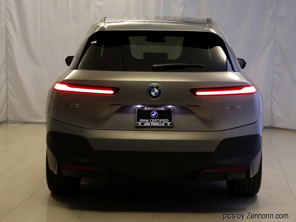 Certified 2025 BMW iX xDrive50 w/ Premium Package AWD/4WD image 7