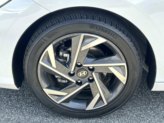 Certified 2025 Hyundai Elantra Sport FWD image 9