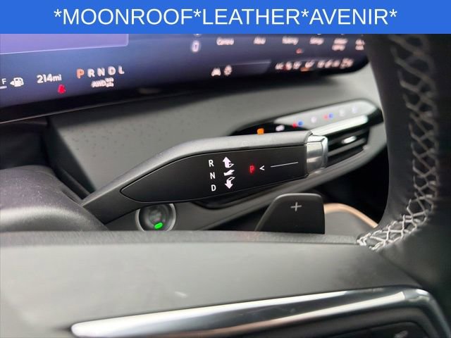 Used 2025 Buick Enclave Avenir AWD/4WD image 36