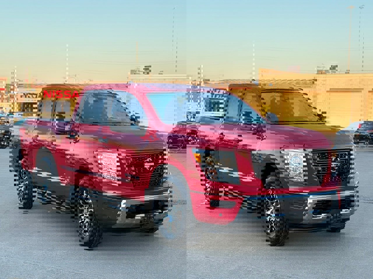 Certified 2024 Nissan Titan SV w/ SV Convenience Package image 5