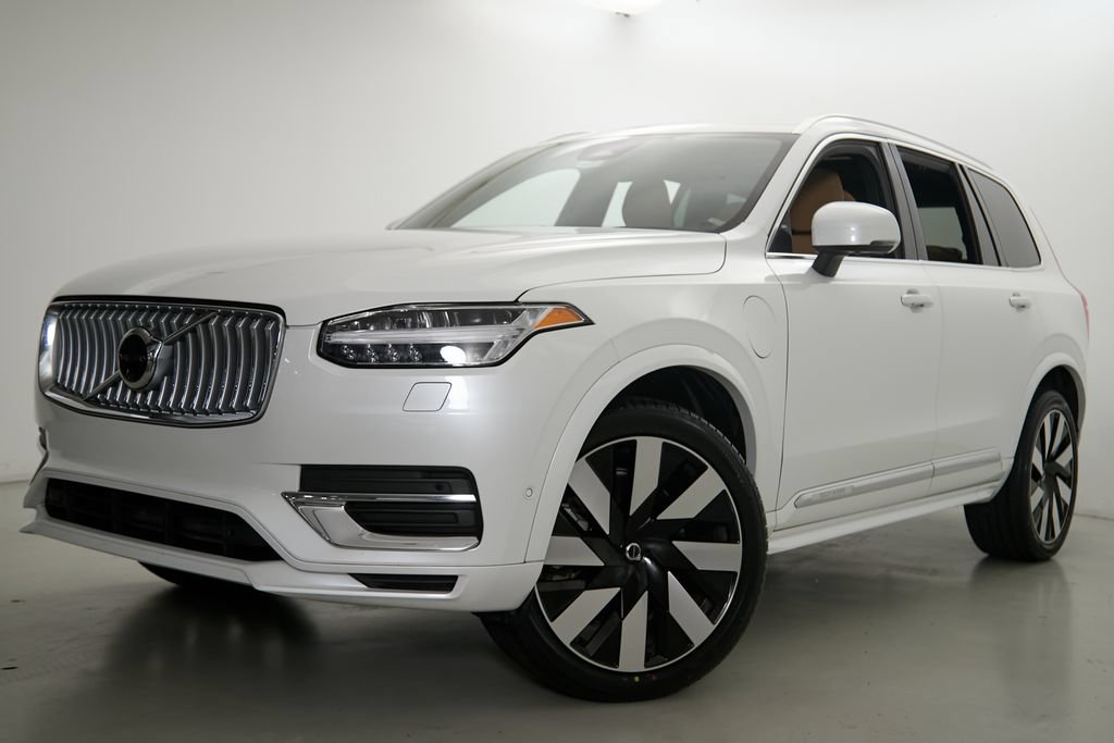 Certified 2023 Volvo XC90 T8 Ultimate w/ Lounge Package AWD/4WD image 2