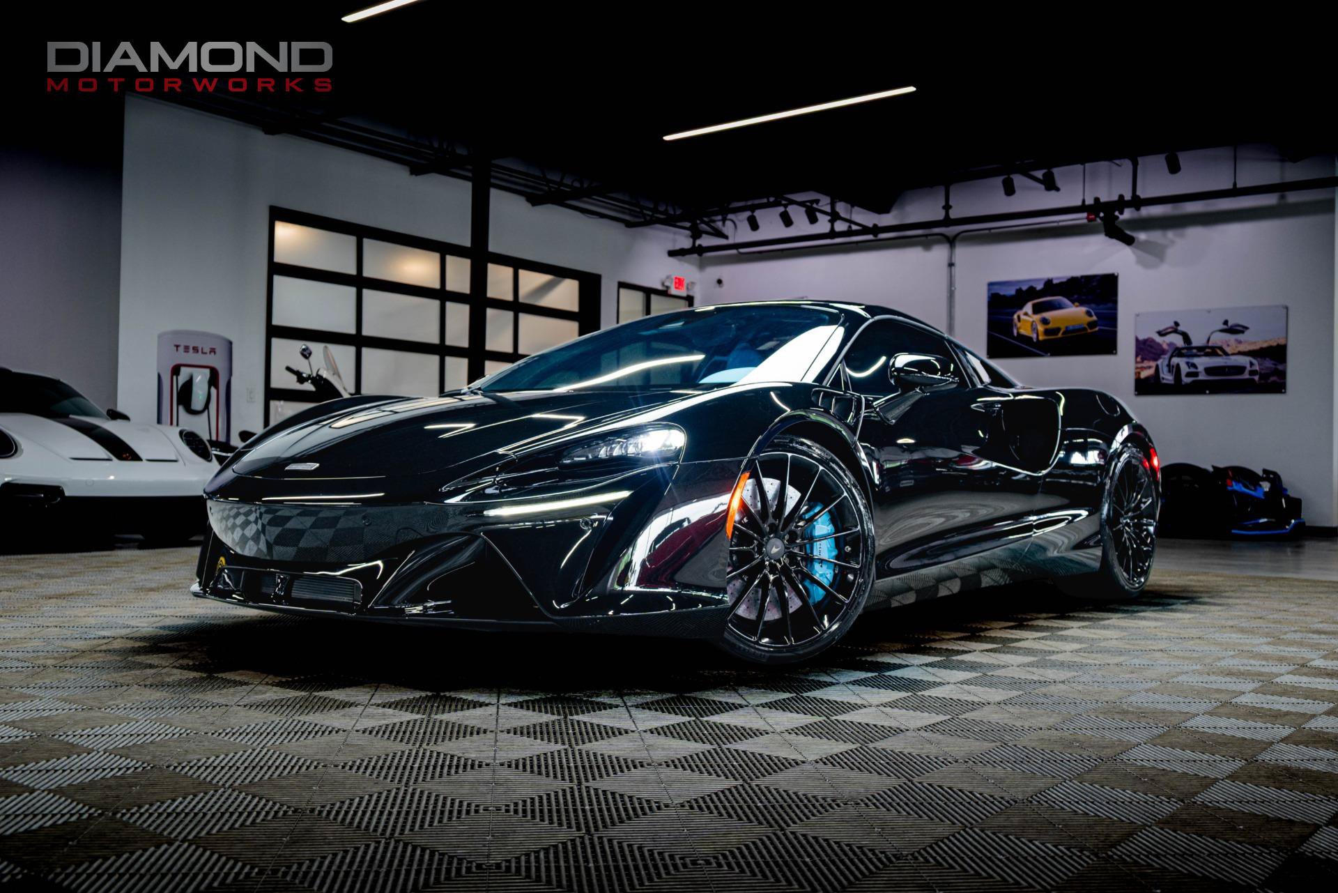 Used 2026 McLaren Artura Spider RWD image 6