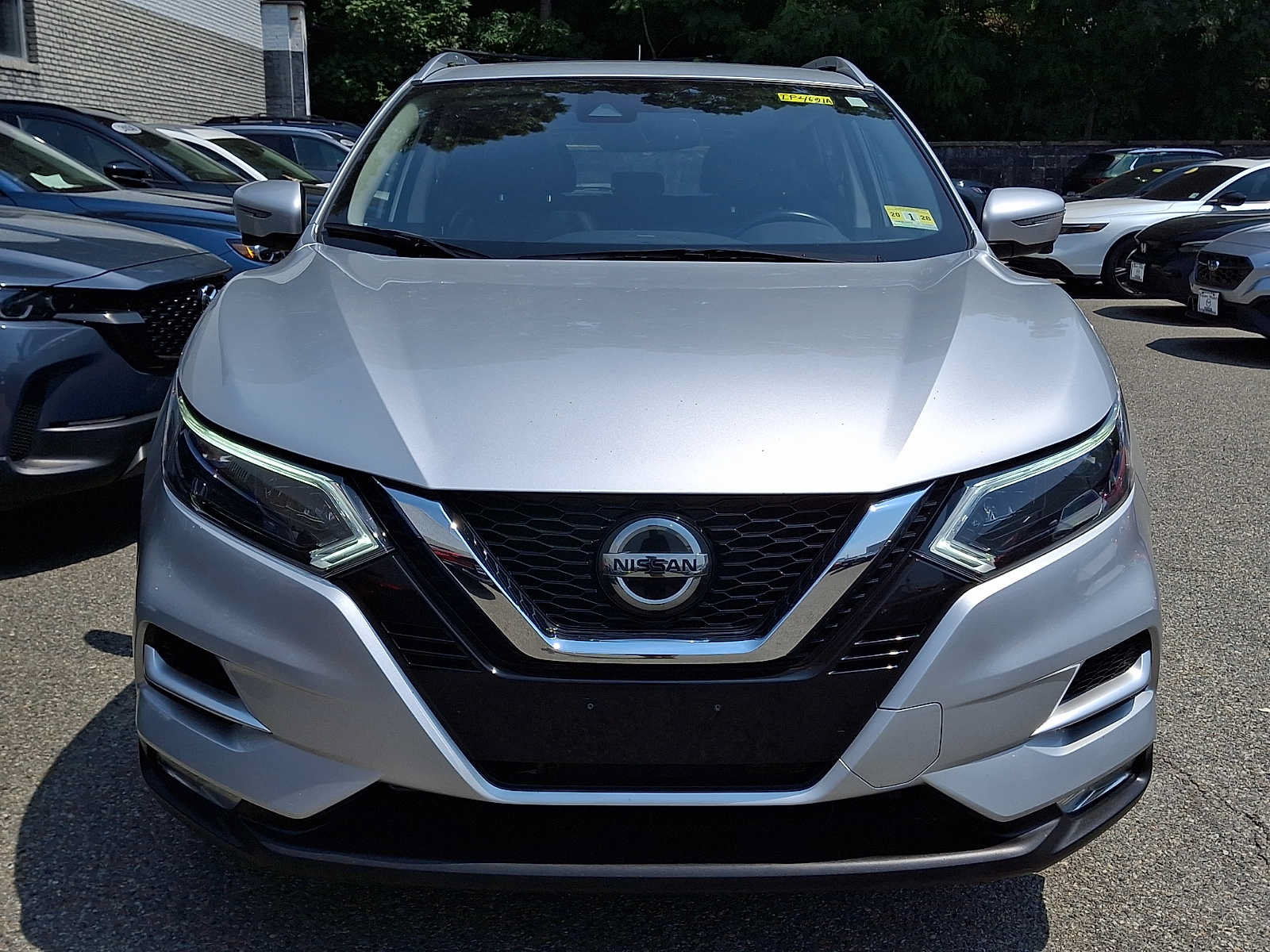 Used 2020 Nissan Rogue Sport SL w/ Premium Package AWD/4WD image 2