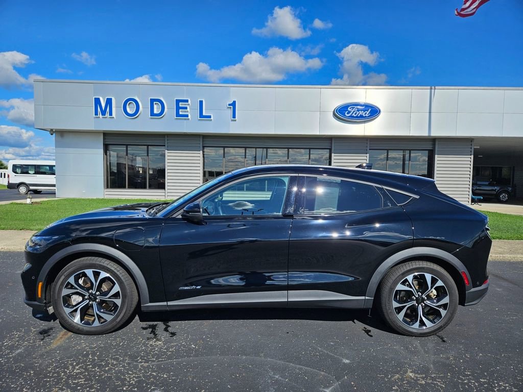 Used 2024 Ford Mustang Mach-E Select image 1