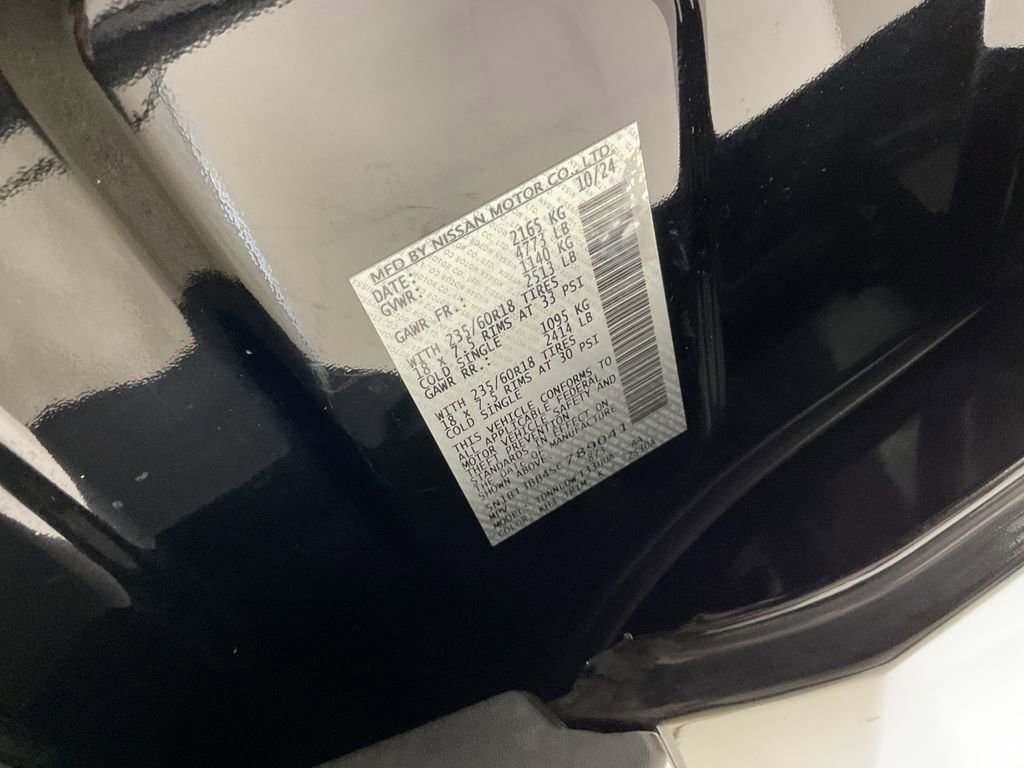 Used 2025 Nissan Rogue SV image 28