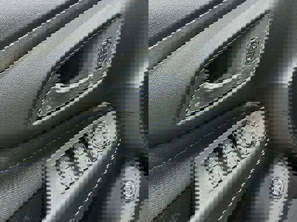 New 2026 Buick Envista Sport Touring image 18