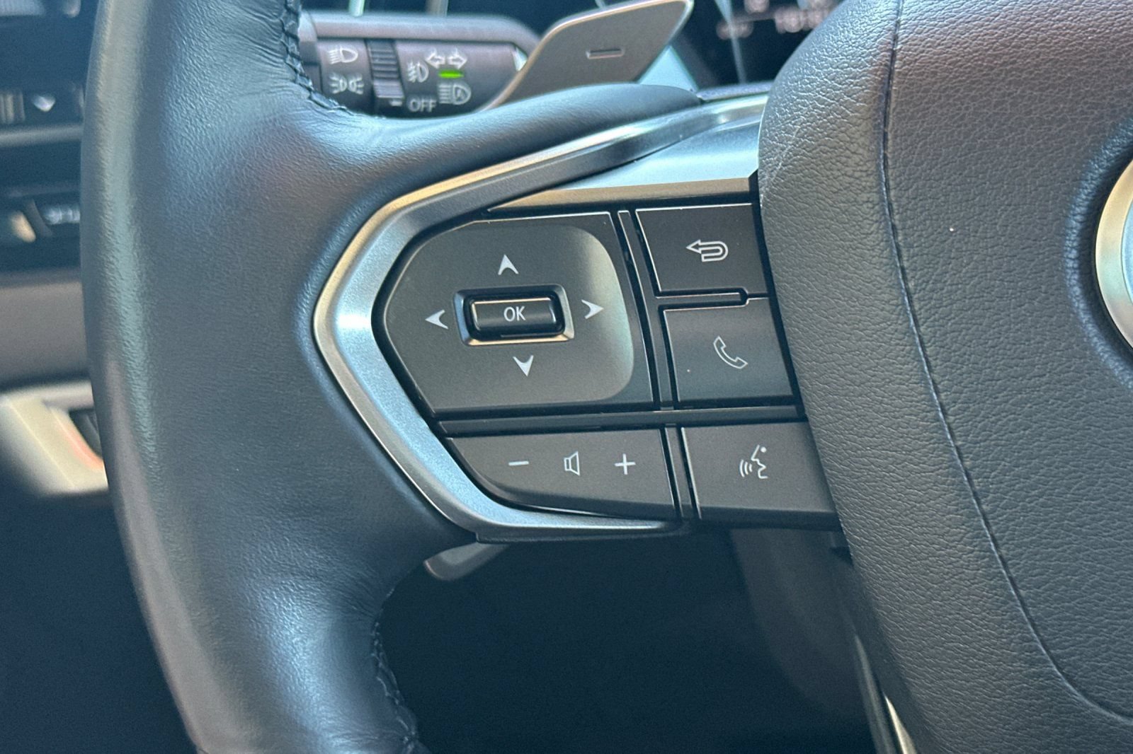 Used 2024 Lexus RX 350 Premium w/ Cold Area Package FWD image 28