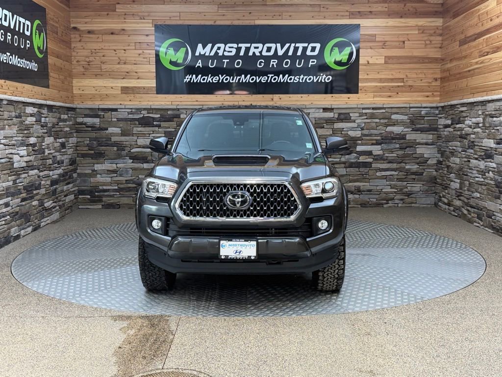 Used 2019 Toyota Tacoma TRD Sport AWD/4WD image 3