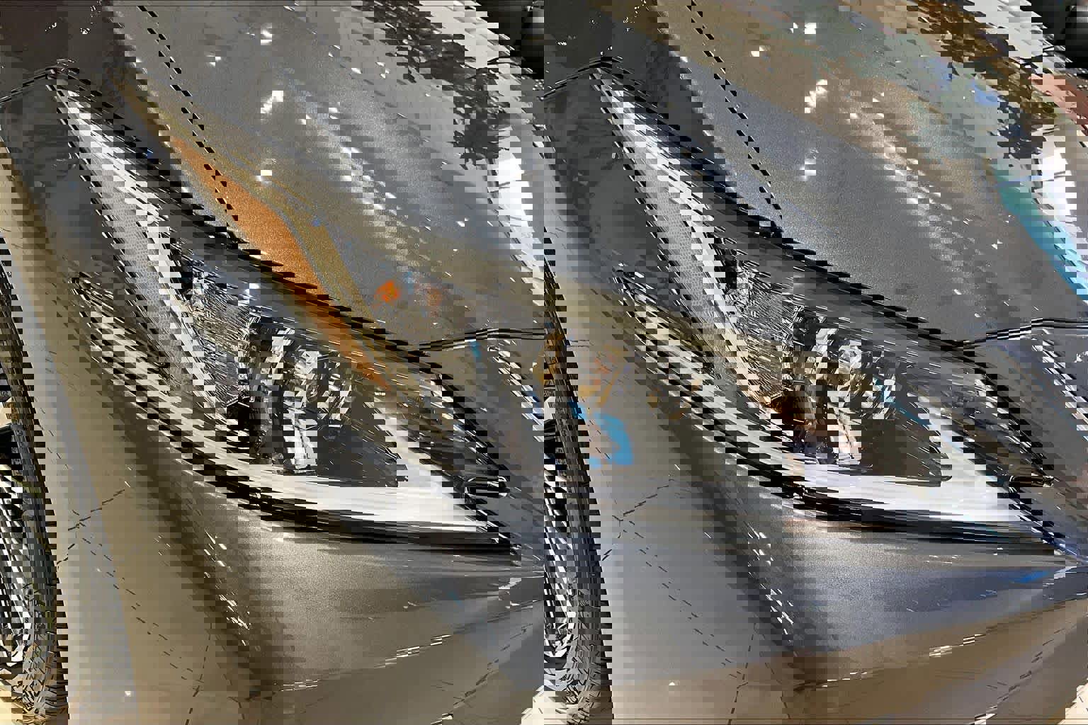 Used 2025 Lexus ES 300h w/ Premium Package image 26