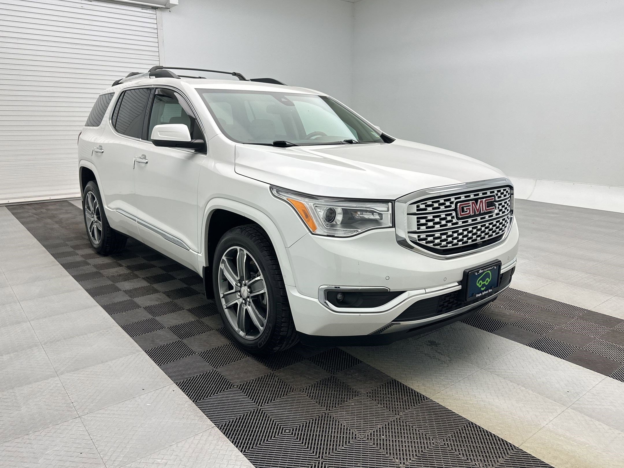 Used 2017 GMC Acadia Denali w/ Technology Package image 7