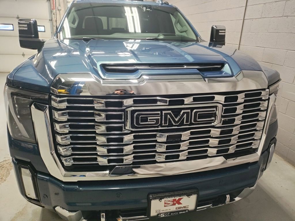 New 2026 GMC Sierra 2500 Denali w/ Denali Reserve Package AWD/4WD image 6