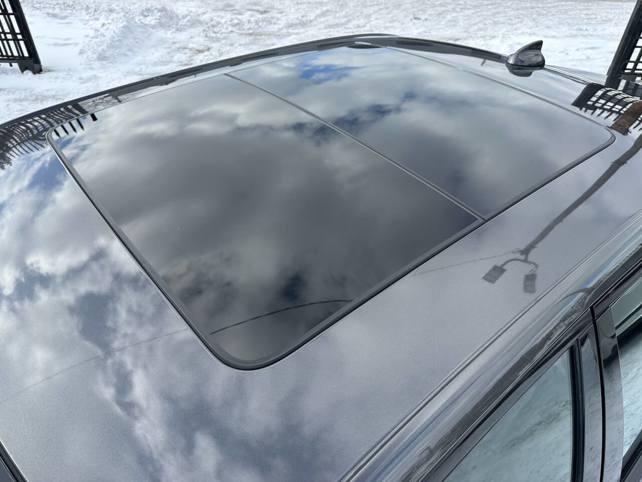 Used 2018 Chrysler 300 S w/ 300S Premium Group image 9