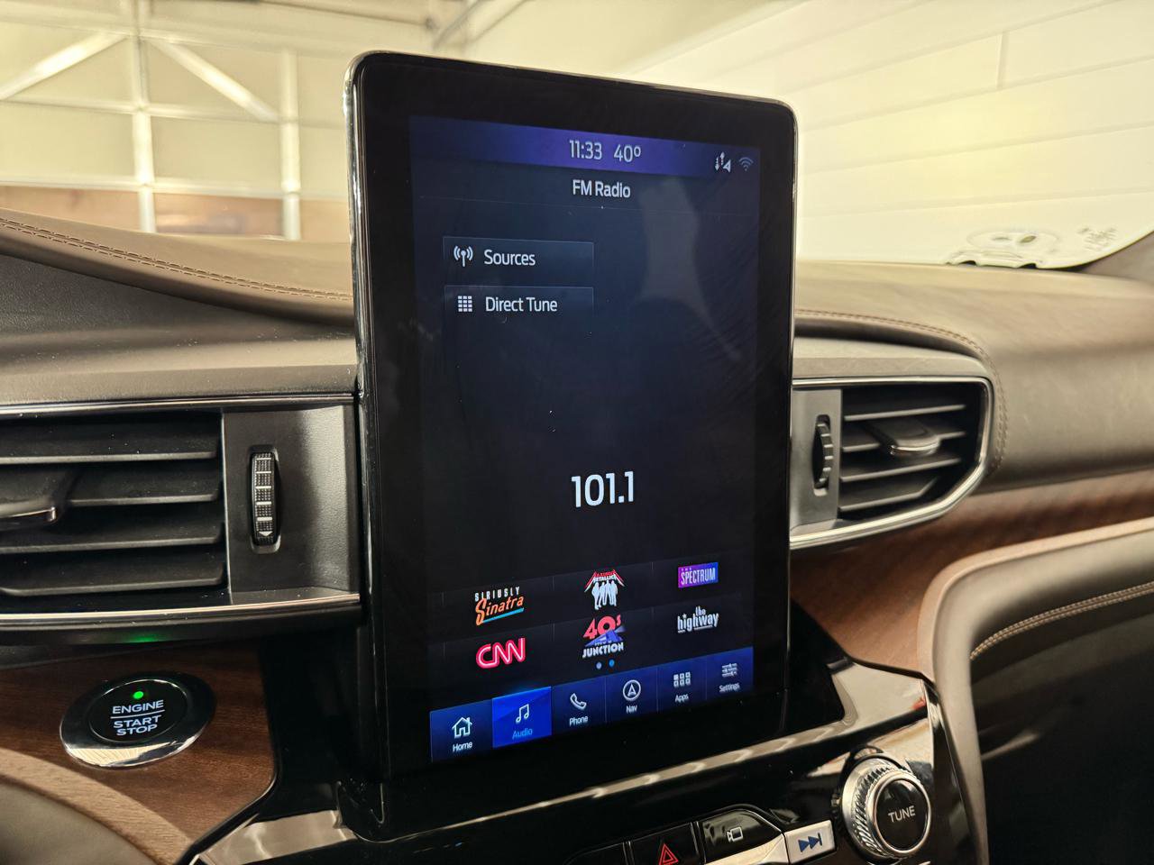 Used 2021 Ford Explorer King Ranch w/ Premium Technology Package AWD/4WD image 23