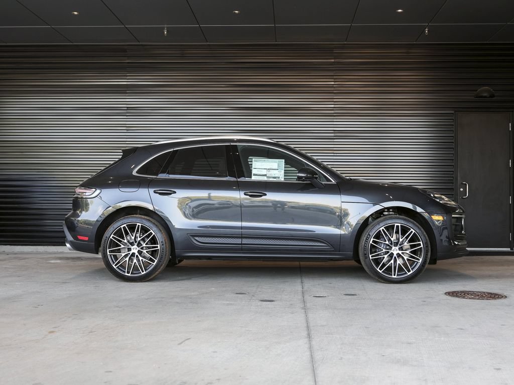 Certified 2026 Porsche Macan AWD/4WD image 8