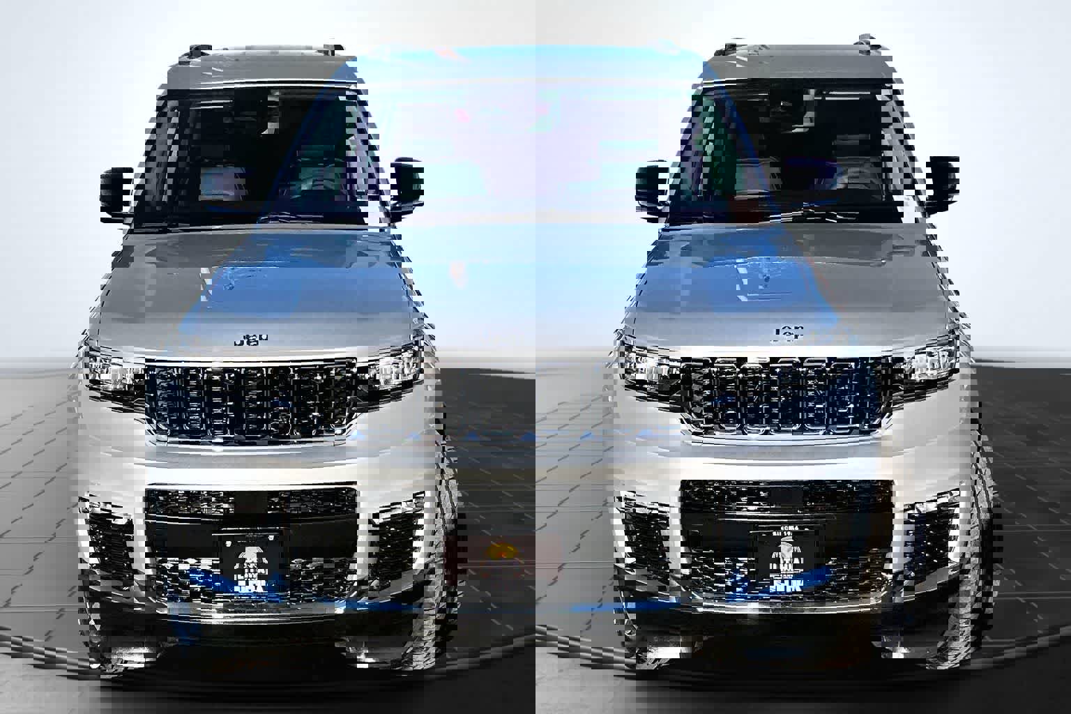 Used 2023 Jeep Grand Cherokee L Limited image 6